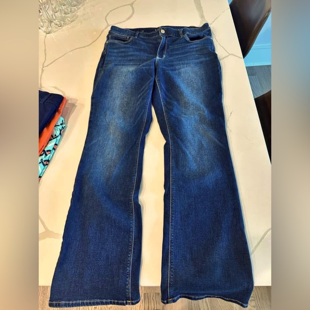 WHBM Boot Cut denim Size 12 Curvy 31” inseam